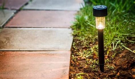 6 Best Stakes for Solar Lights to Beautify Your .
